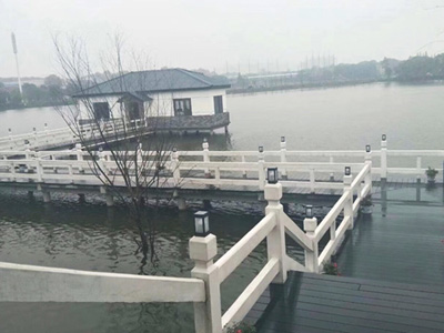 武漢東湖生態(tài)風景區(qū)國標泳池水處理設備項目